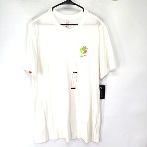 Nike T Shirt. Size L